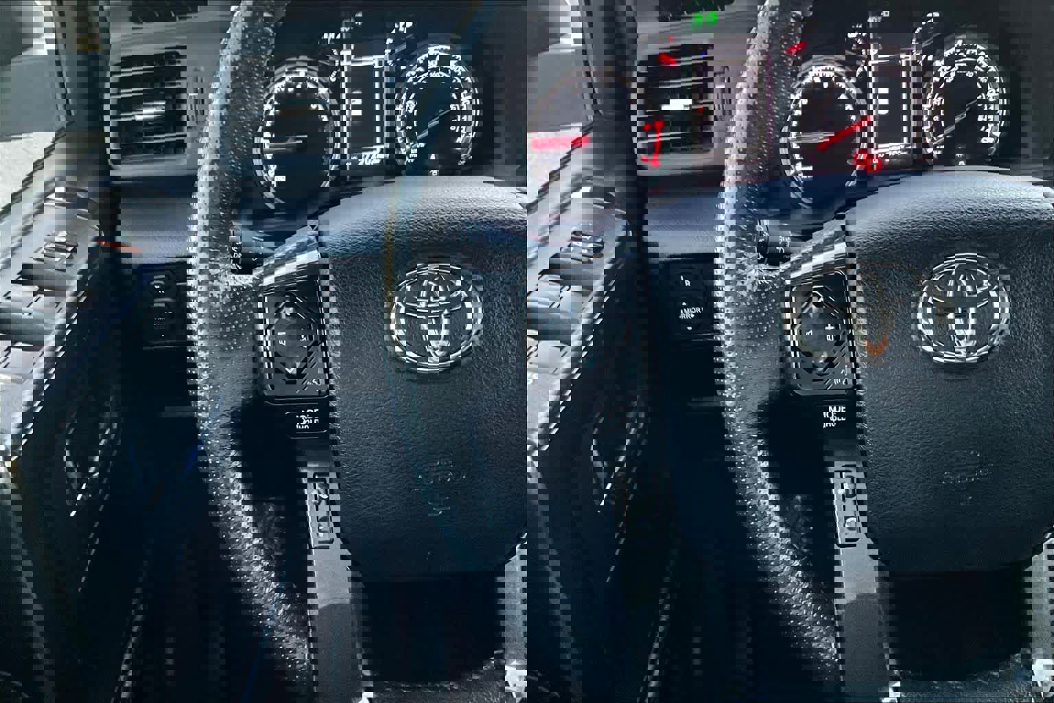 Used 2024 Toyota 4Runner TRD Off-Road Premium image 25