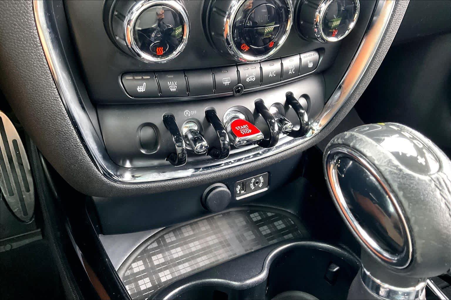 Used 2017 MINI Cooper Clubman ALL4 AWD/4WD image 33