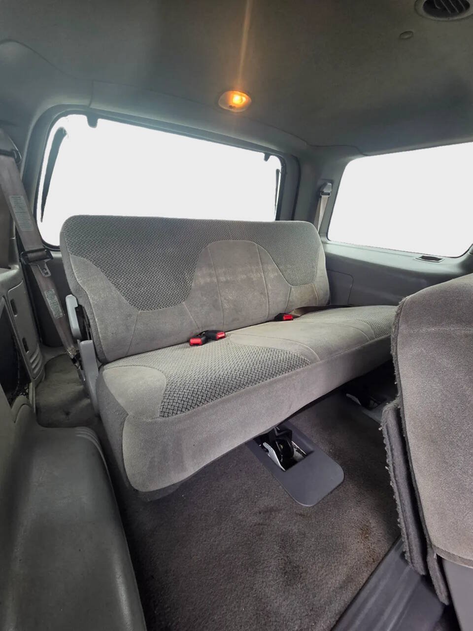 Used 2000 Ford Expedition XLT RWD image 12