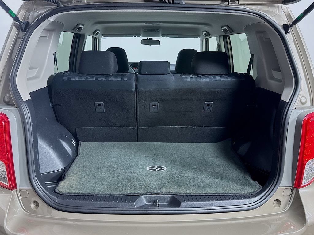 Used 2012 Scion xB FWD image 27