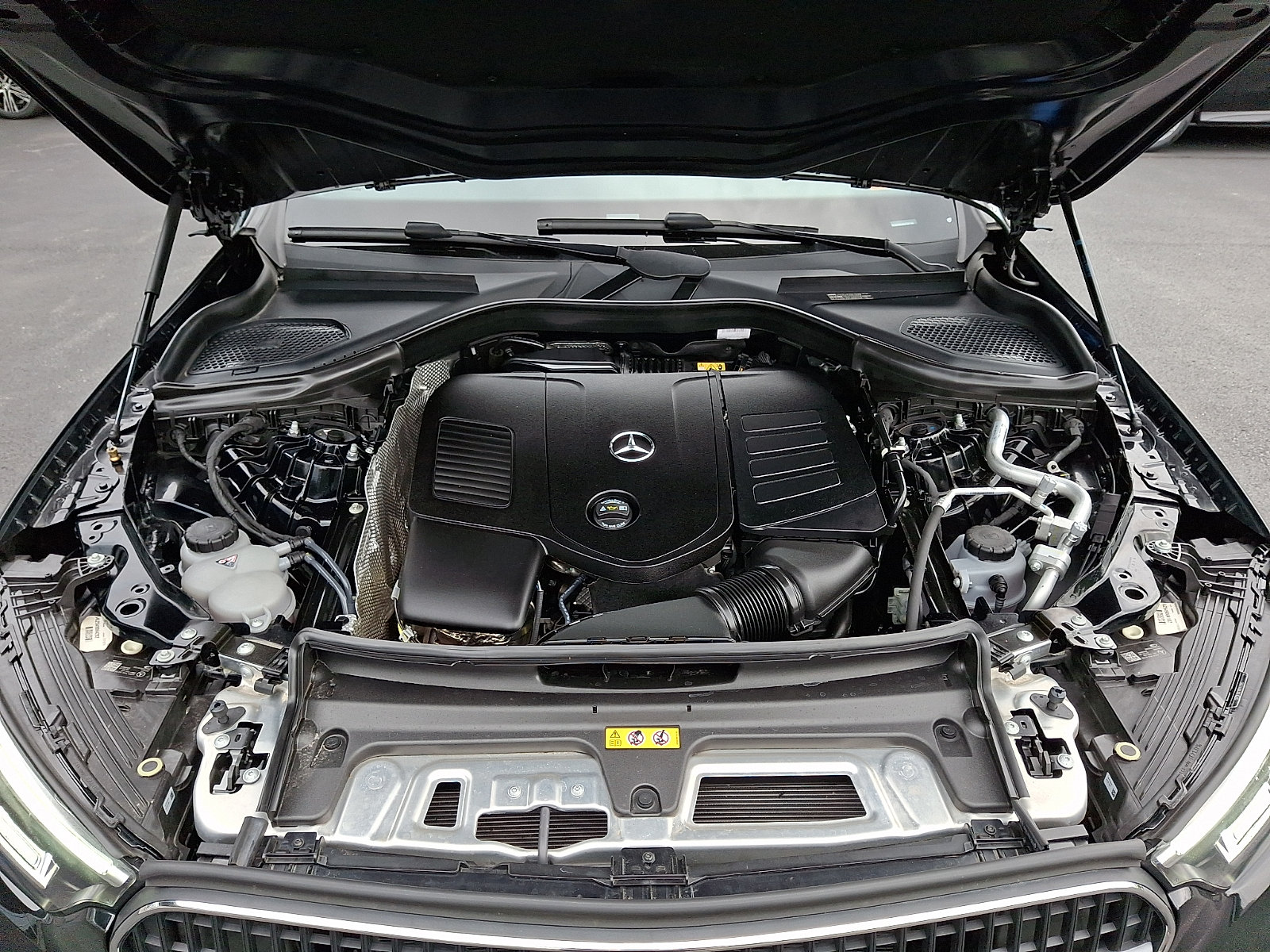 Certified 2025 Mercedes-Benz GLC 300 4MATIC image 26