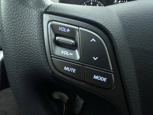 Used 2017 Hyundai Santa Fe Sport image 19