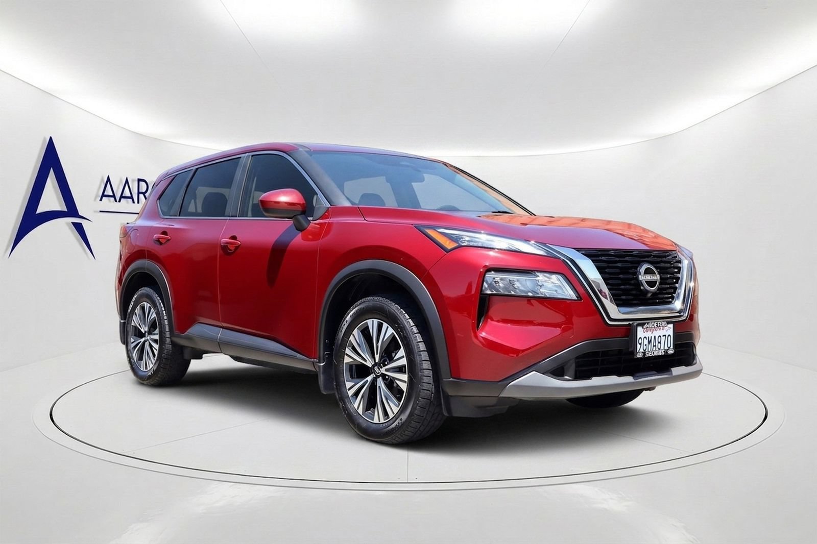 Used 2023 Nissan Rogue SV FWD image 3