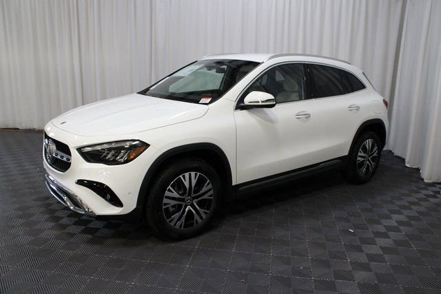 New 2025 Mercedes-Benz GLA 250 4MATIC image 4