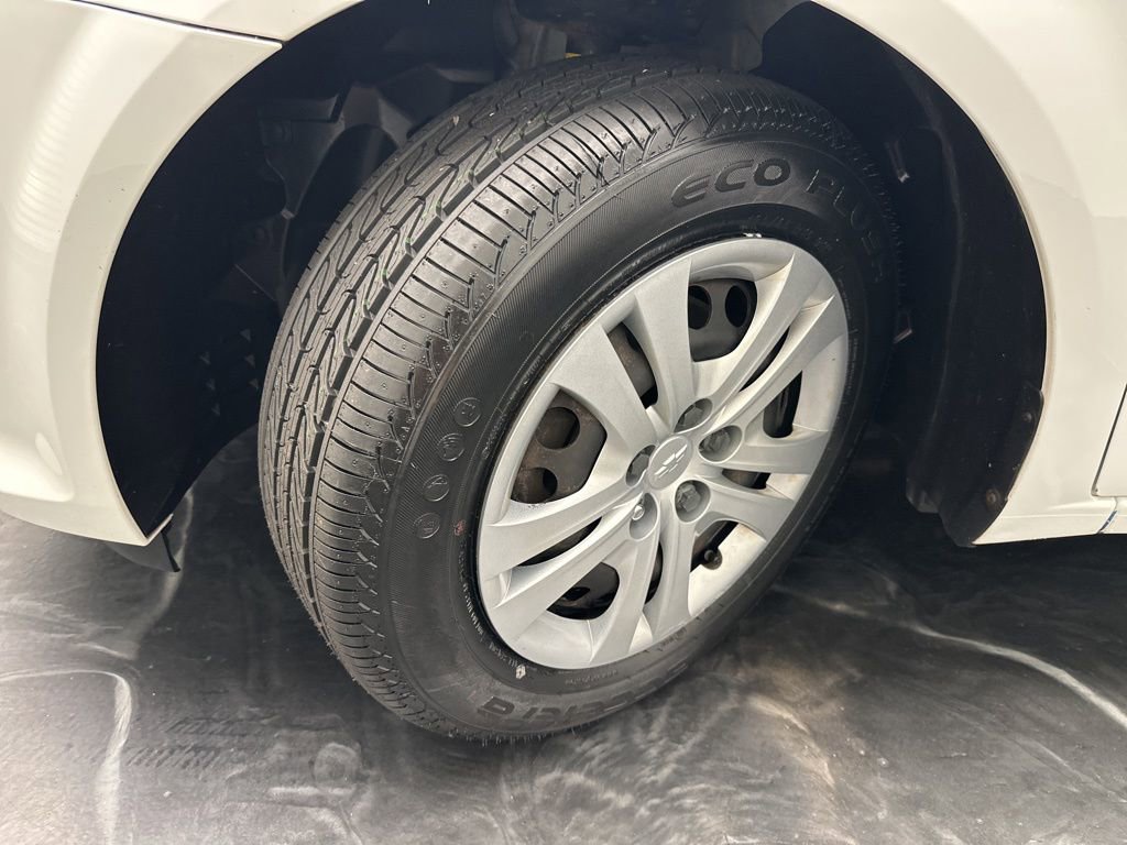 Used 2019 Chevrolet Sonic LT image 27