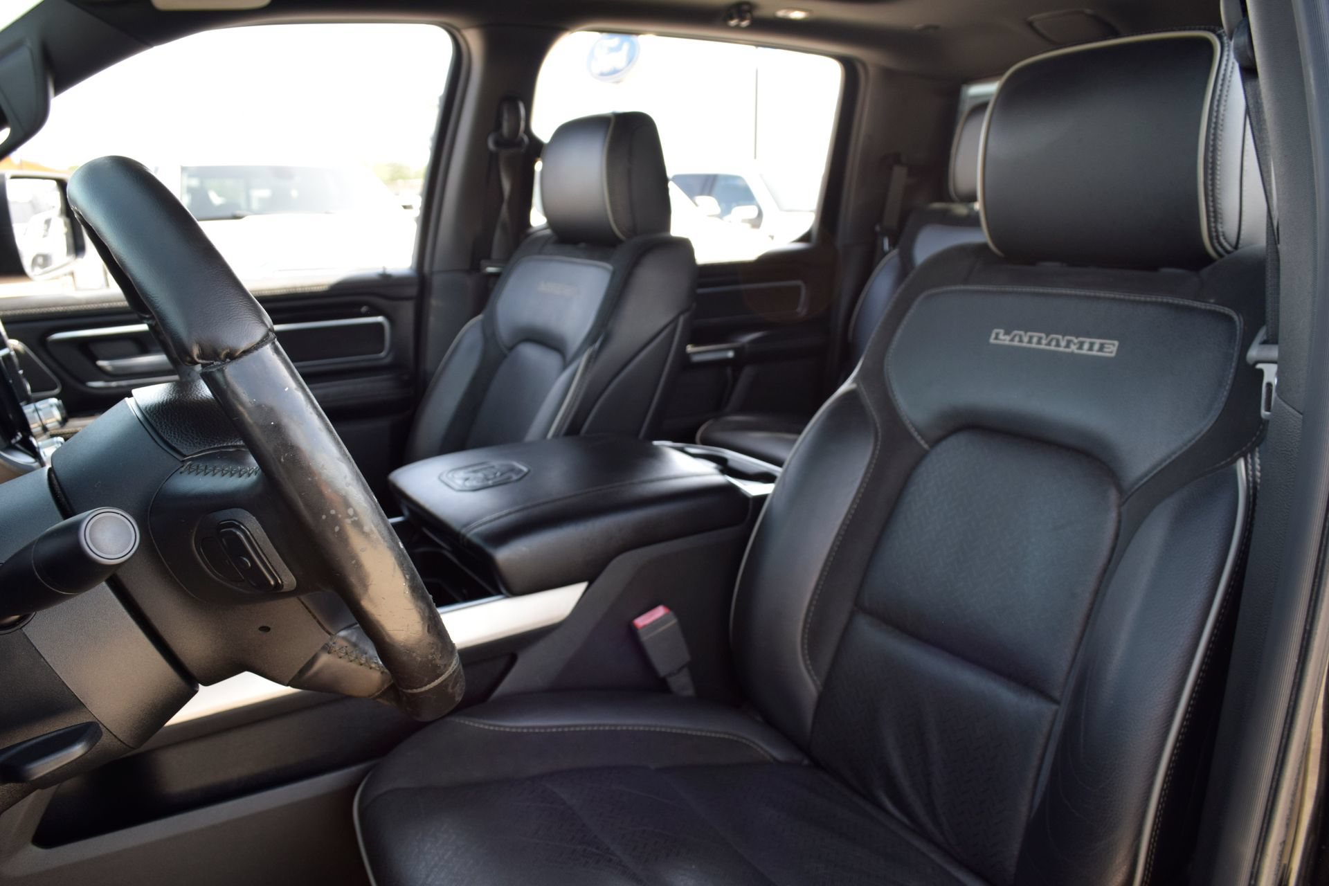 Used 2019 RAM 1500 Laramie AWD/4WD image 16