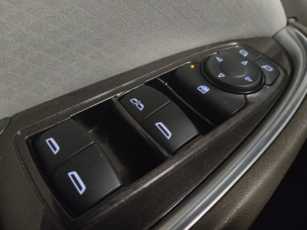 Used 2020 Chevrolet Malibu LT FWD image 27
