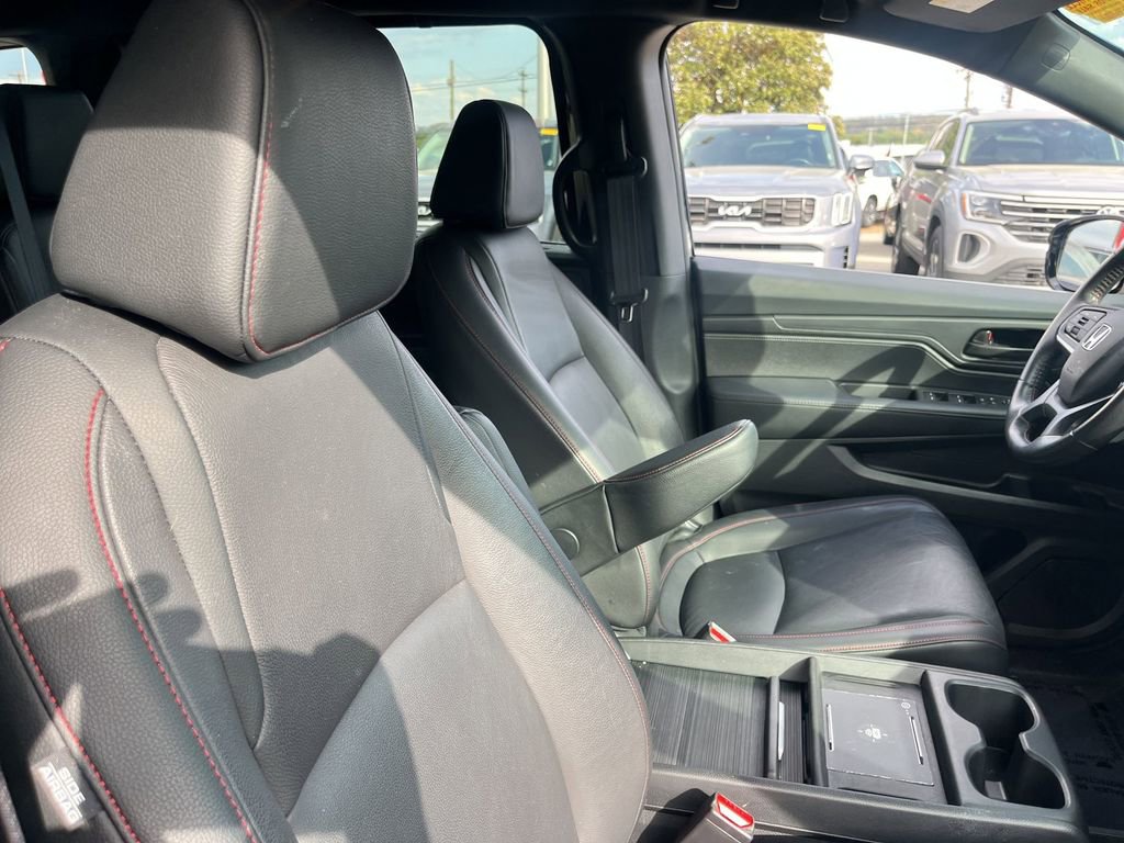Used 2025 Honda Odyssey Sport-L image 31