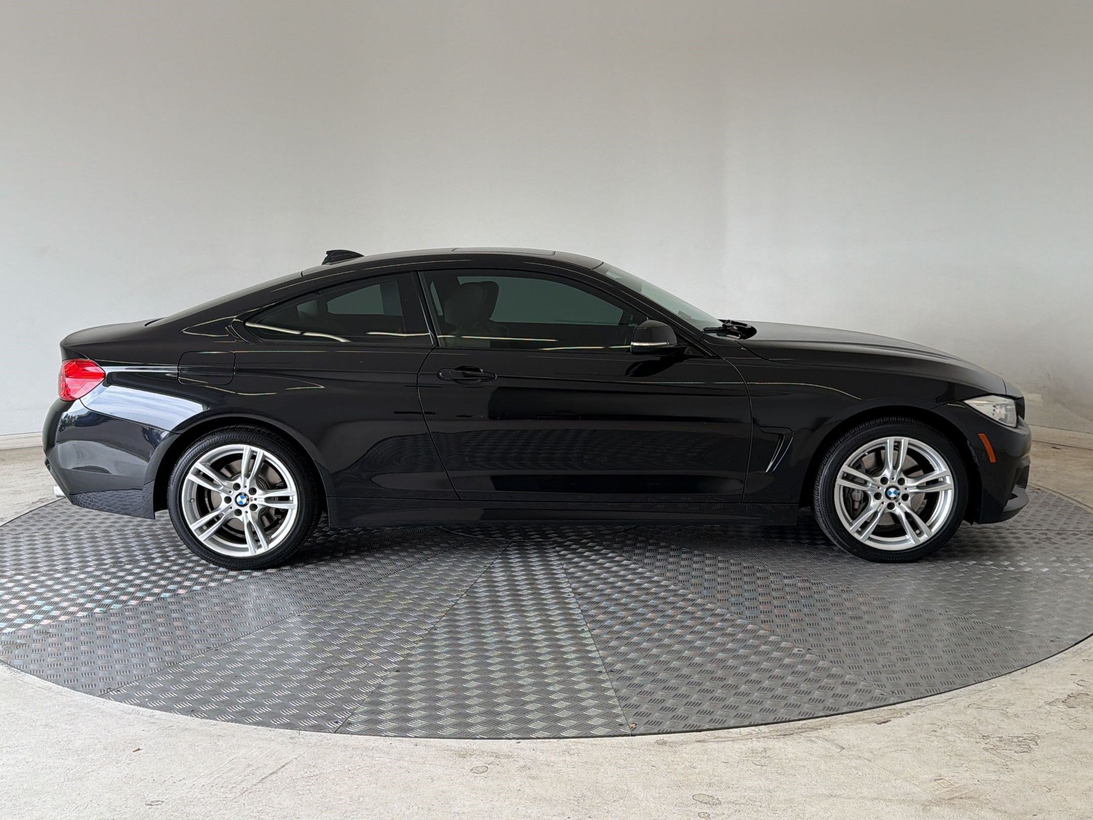 Used 2015 BMW 435i xDrive Coupe AWD/4WD image 8