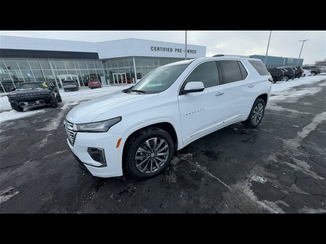 Used 2022 Chevrolet Traverse Premier w/ LPO, Floor Liner Package image 4