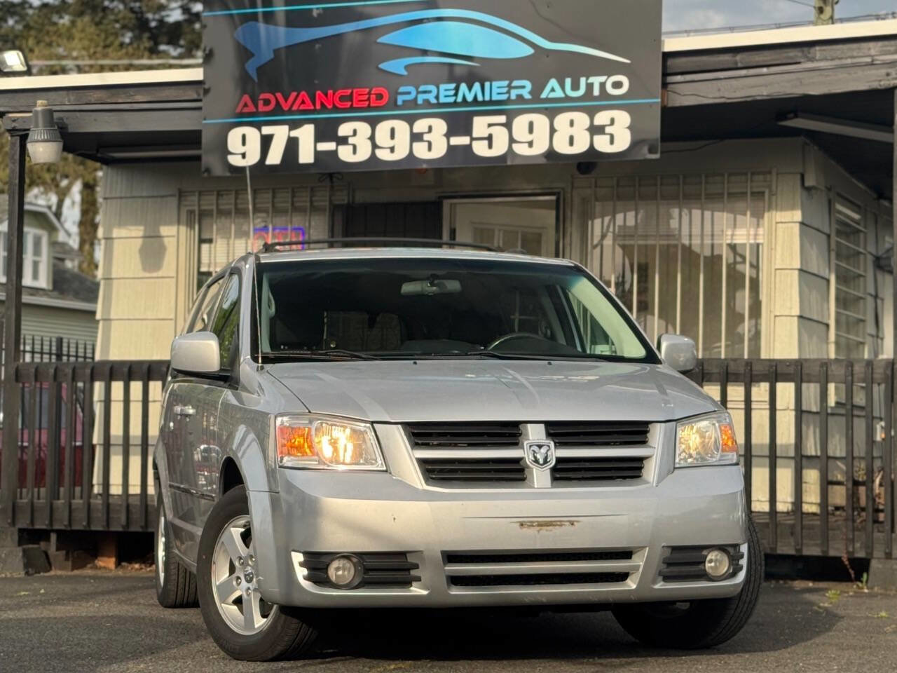 Used 2010 Dodge Grand Caravan SXT