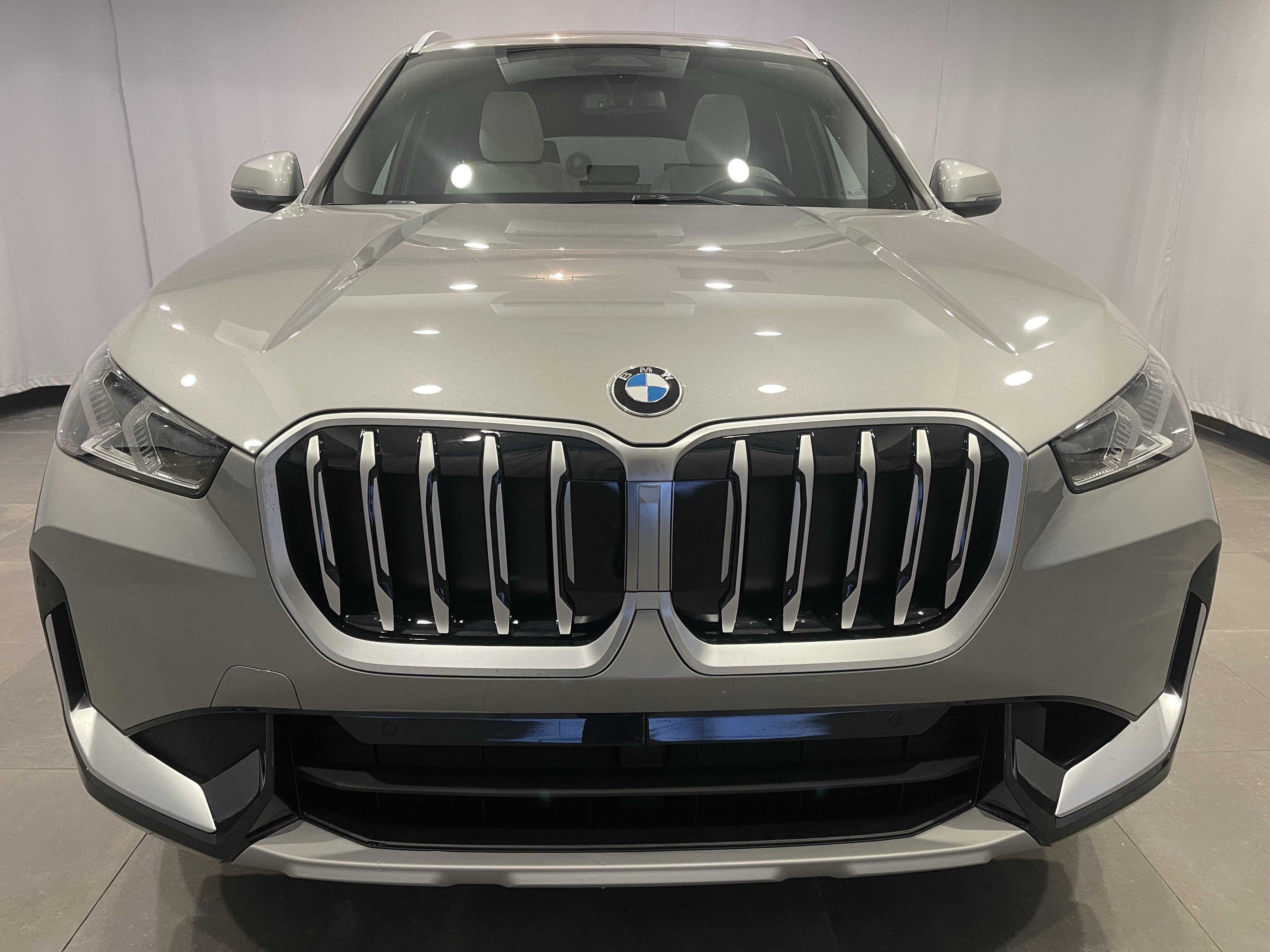 New 2026 BMW X1 xDrive28i w/ Convenience Package AWD/4WD image 2