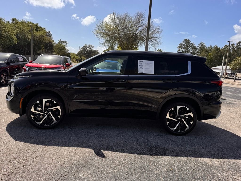 Used 2024 Mitsubishi Outlander SEL image 4
