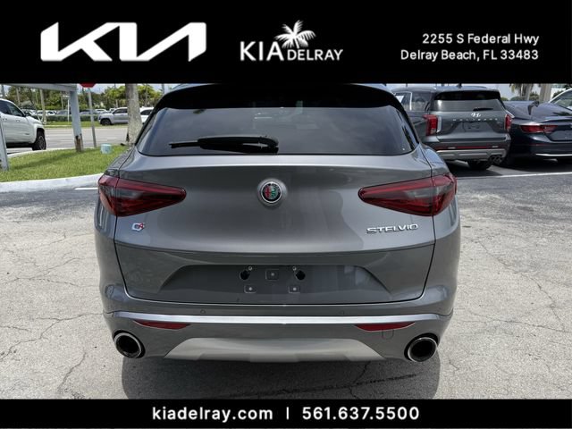 Used 2020 Alfa Romeo Stelvio Ti Lusso AWD/4WD image 4