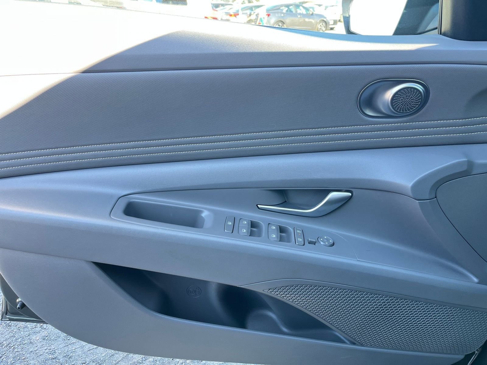 Used 2025 Hyundai Elantra SEL image 18