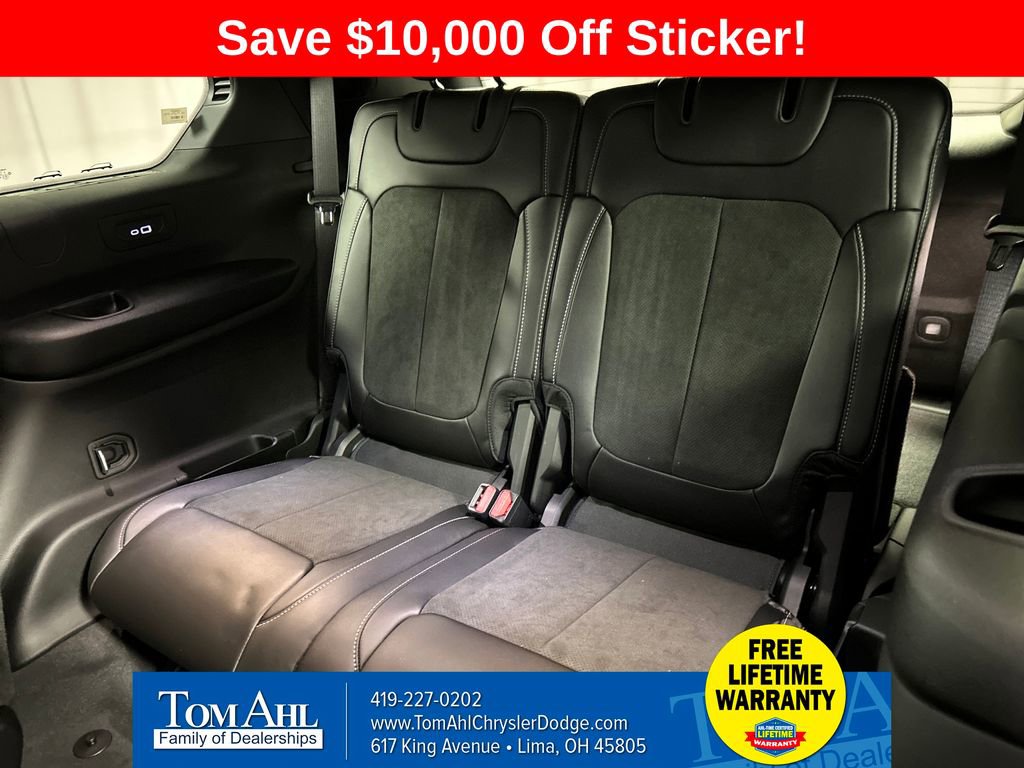 New 2025 Jeep Grand Cherokee L Laredo image 22