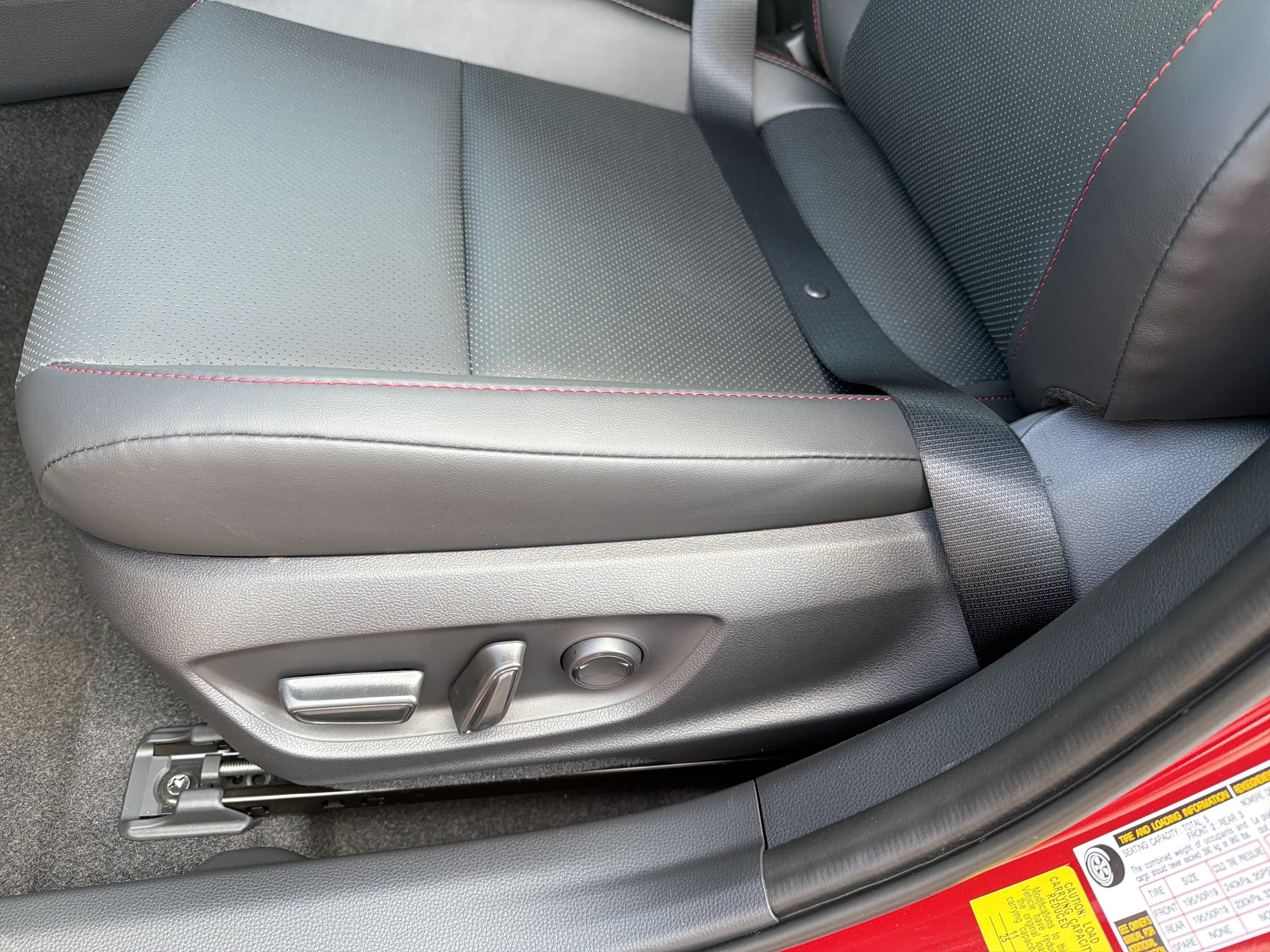New 2026 Toyota Prius Plug-In Hybrid FWD image 9