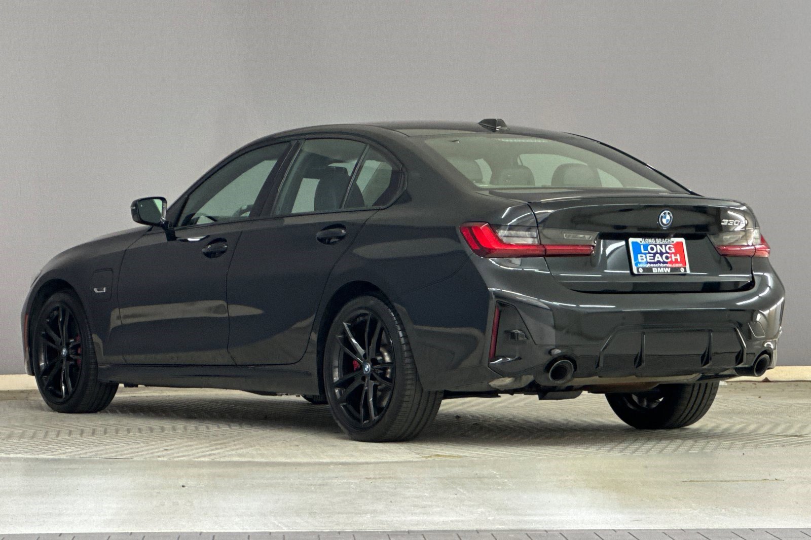 Certified 2023 BMW 330e w/ M Sport Package image 3