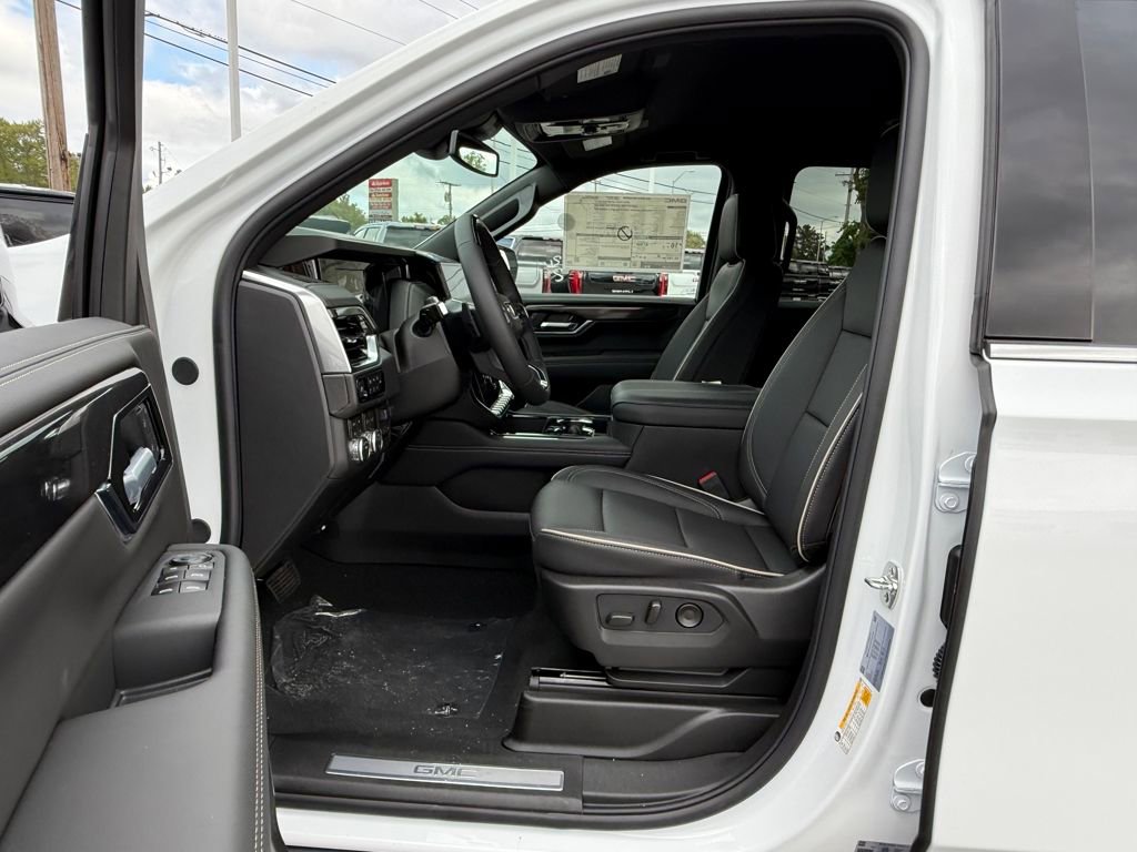 New 2026 GMC Yukon XL Elevation image 17