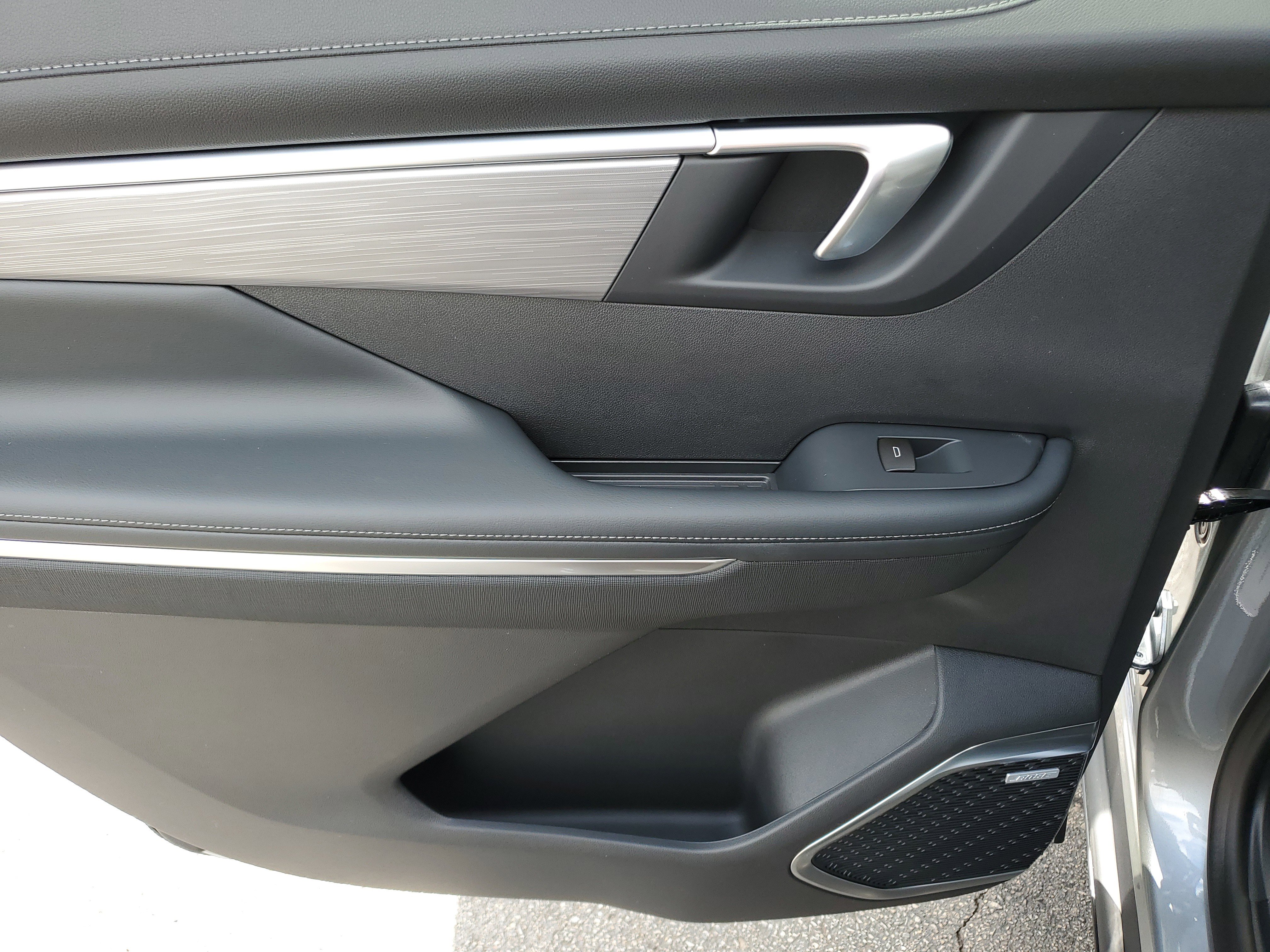 New 2026 Buick Enclave Preferred w/ LPO, Floor Liner Package image 30