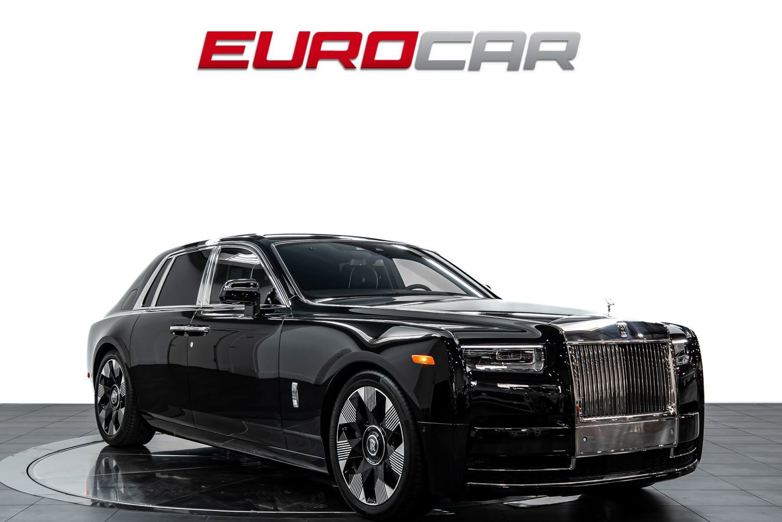 Used 2024 Rolls-Royce Phantom Sedan w/ The Phantom Package RWD image 9