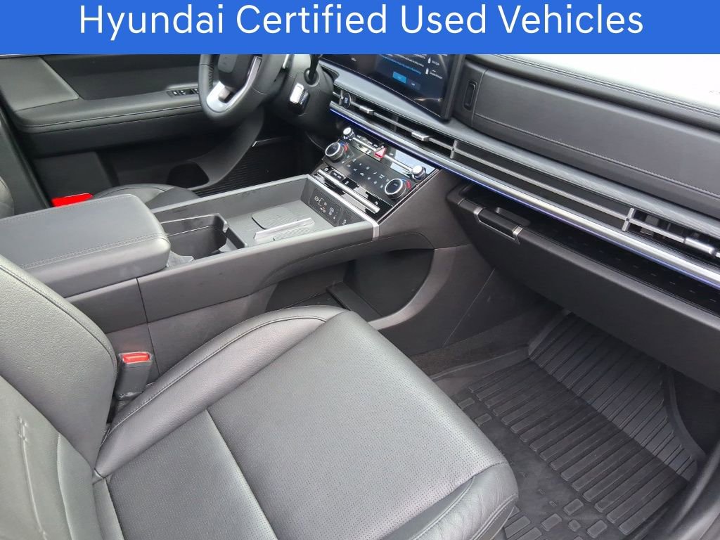Used 2025 Hyundai Santa Fe Limited image 8
