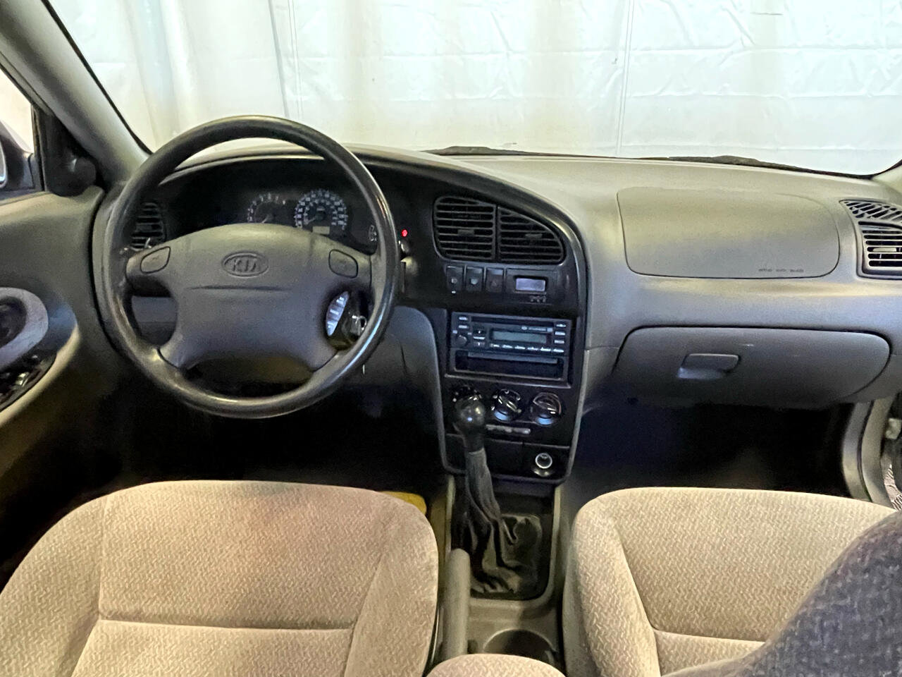 Used 2004 Kia Spectra Sedan image 17