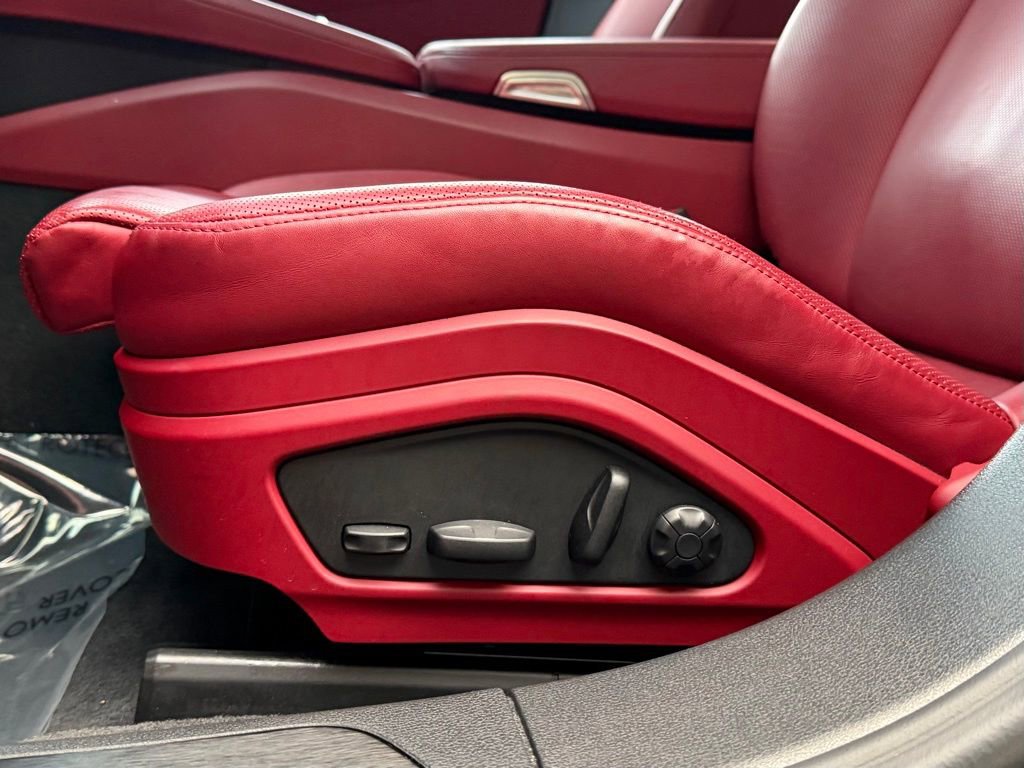 Used 2023 Porsche Panamera Platinum Edition image 27