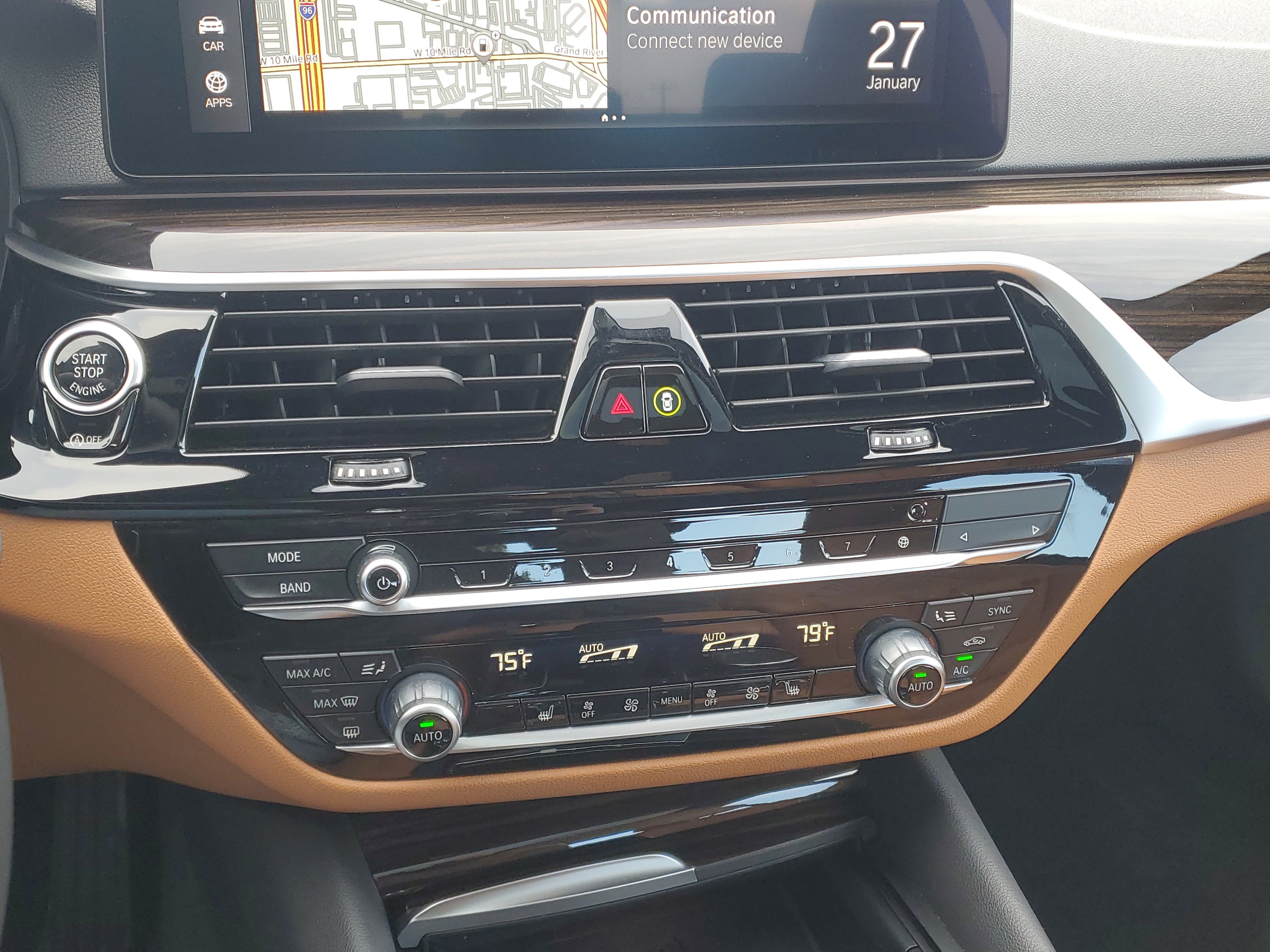 Used 2023 BMW 530i xDrive 530i xDrive w/ Premium Package image 20