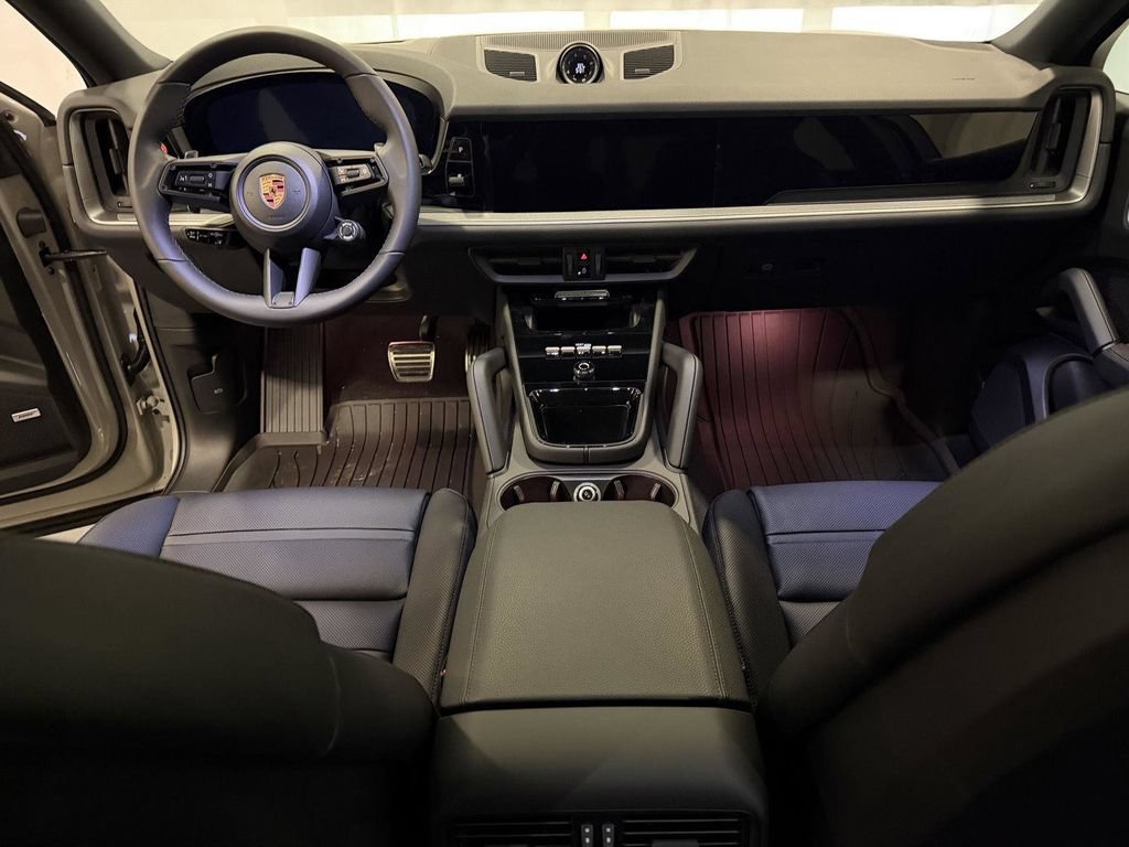New 2026 Porsche Cayenne S AWD/4WD image 17