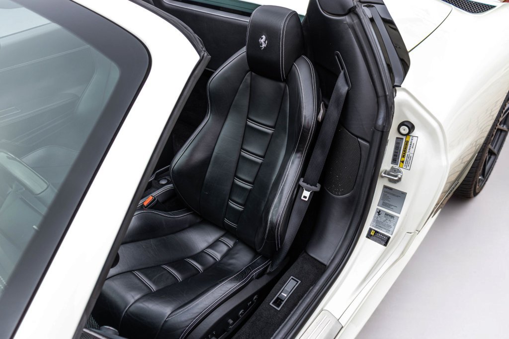Used 2014 Ferrari 458 Spider RWD image 43