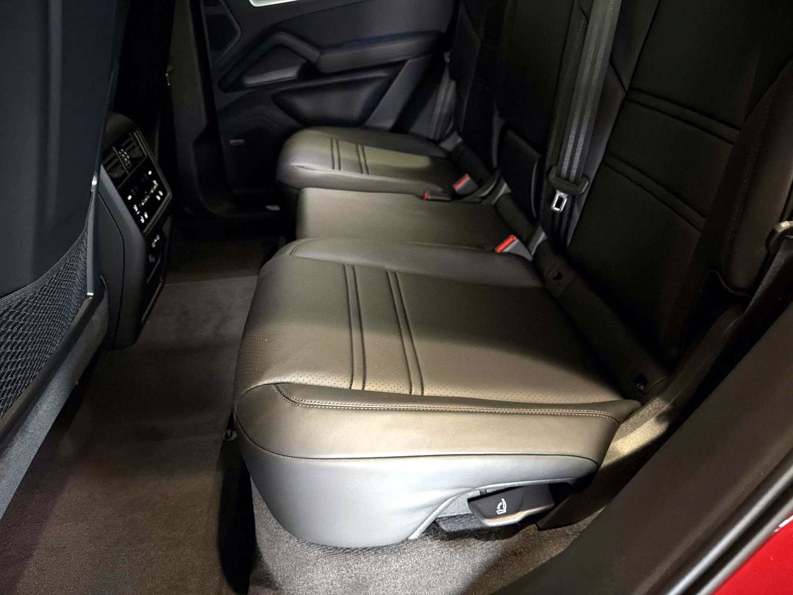 New 2026 Porsche Cayenne Coupe image 15