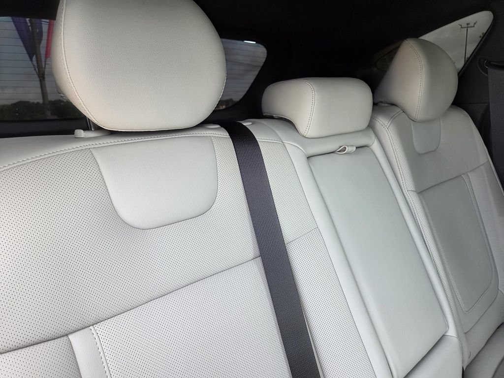Certified 2026 Hyundai Tucson Limited FWD image 29