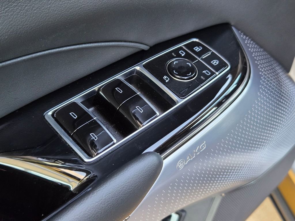 Certified 2025 Cadillac Lyriq Luxury w/ LPO, Floor Liner Package image 25