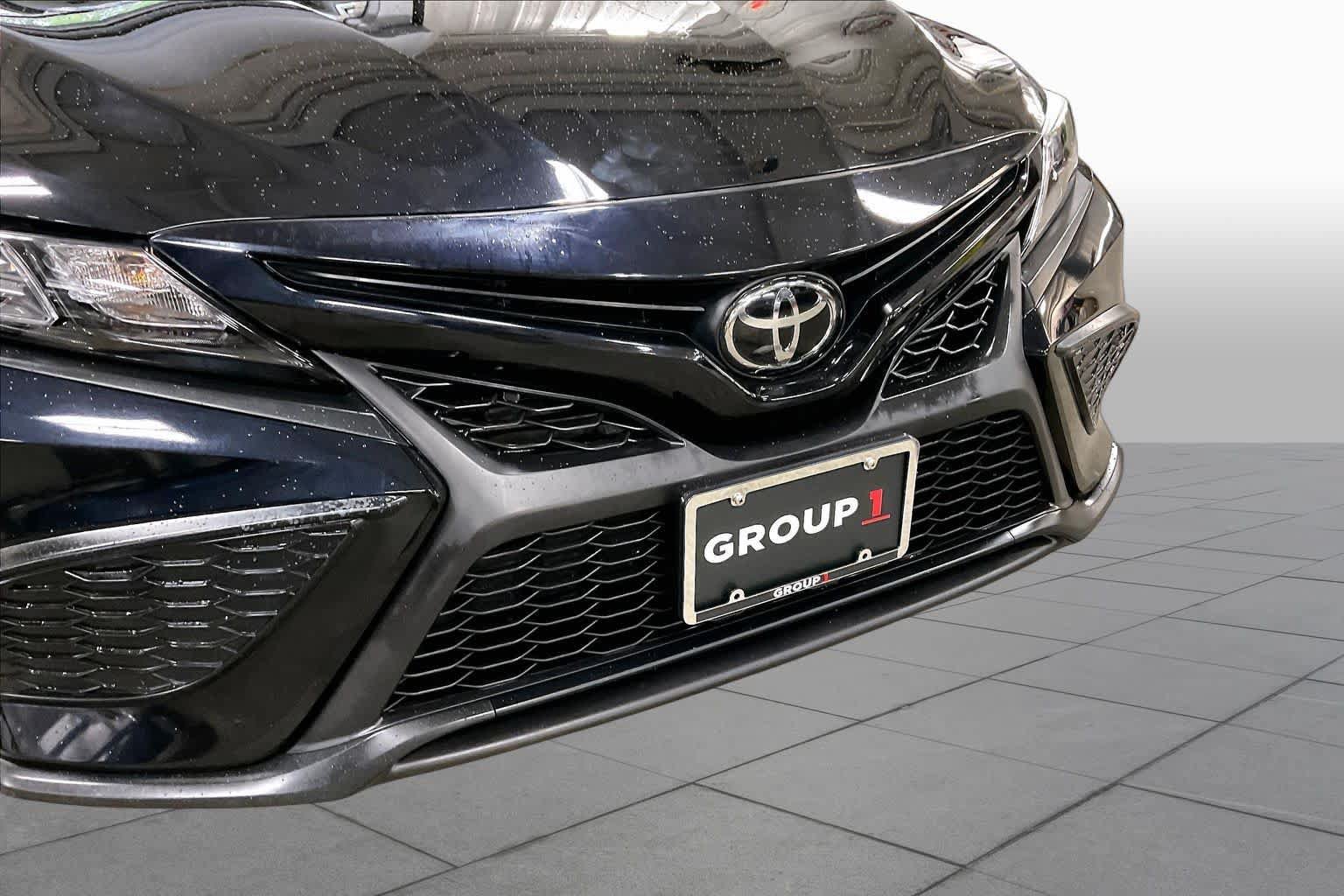 Used 2023 Toyota Camry SE w/ Cold Weather Package AWD/4WD image 30