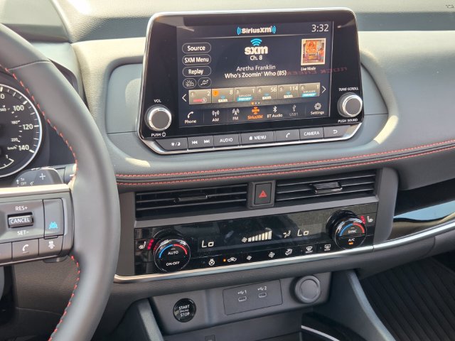 New 2026 Nissan Rogue SV AWD/4WD image 15