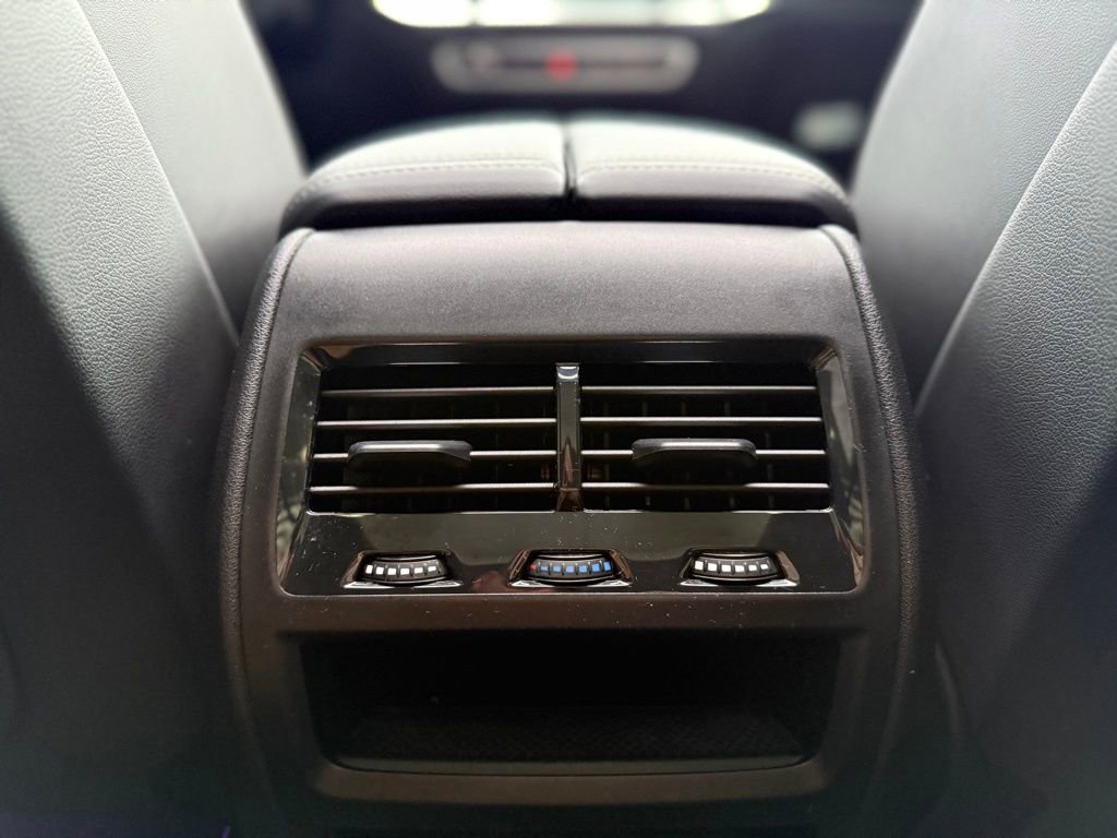 Used 2026 BMW X5 xDrive40i w/ M Sport Package image 15