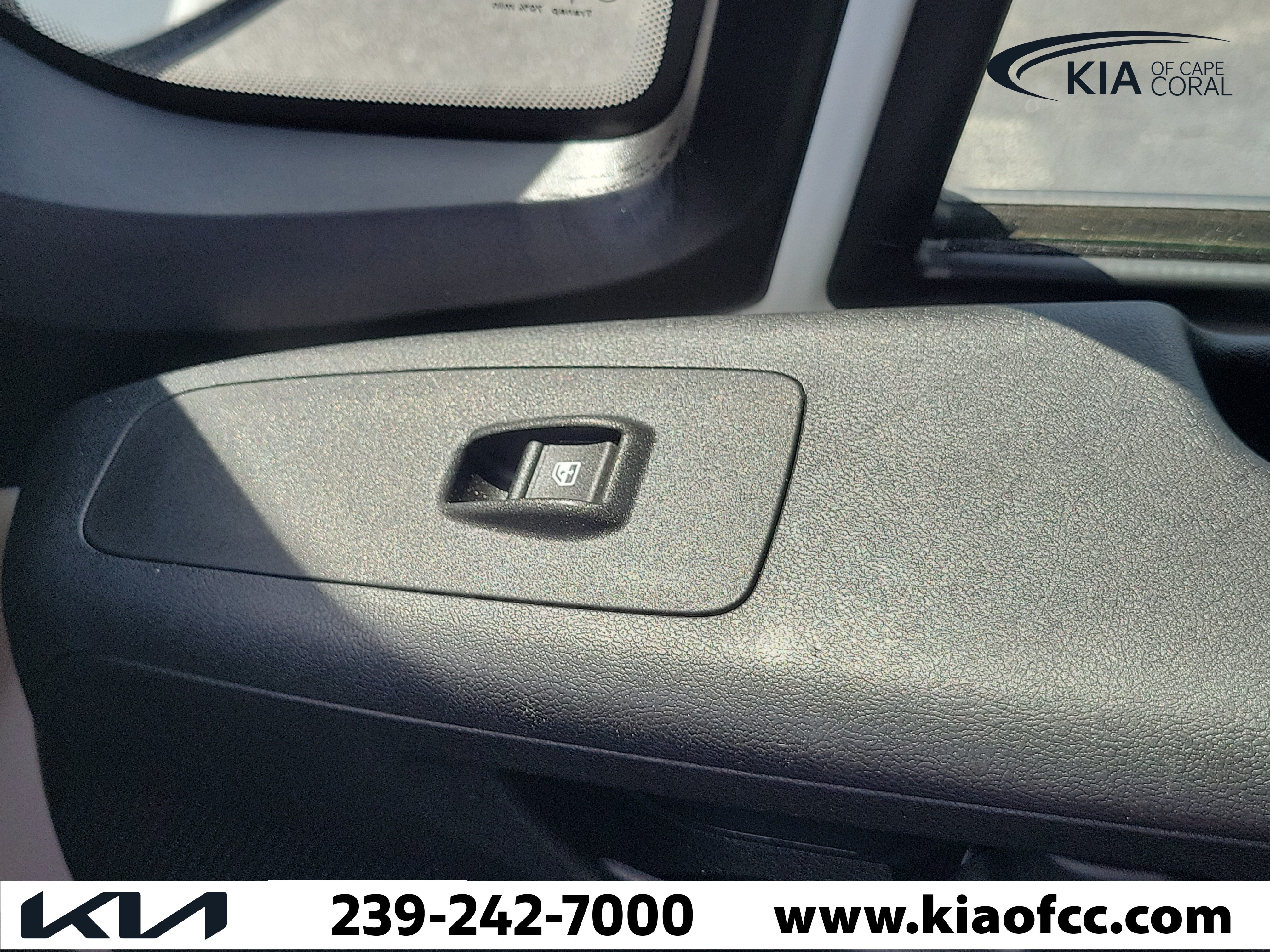 Used 2025 RAM ProMaster 2500 w/ Convenience Group FWD image 29