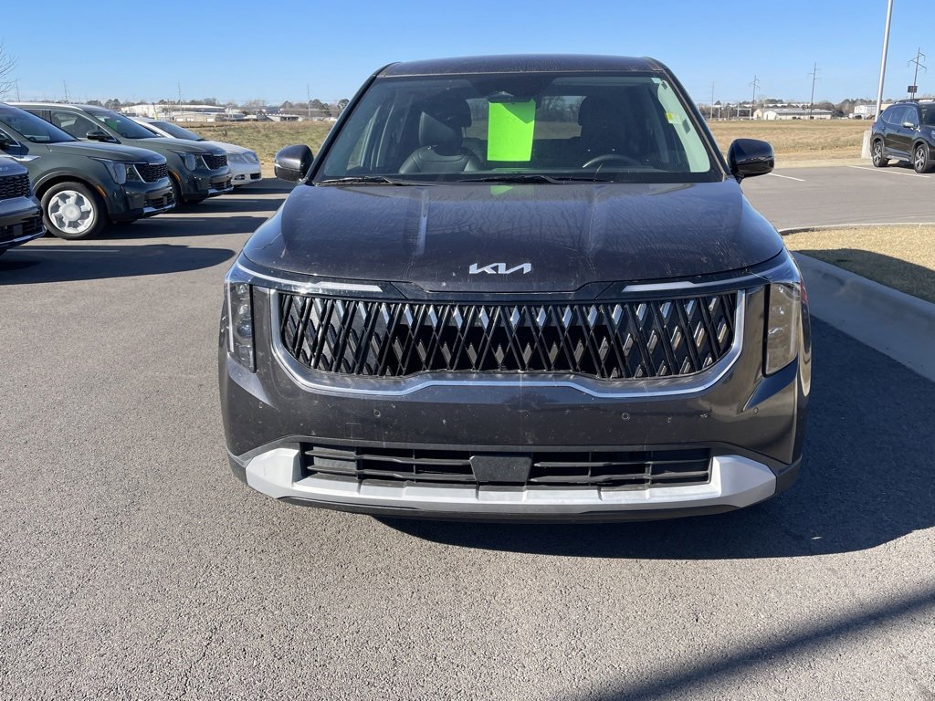 Certified 2025 Kia Carnival video 2