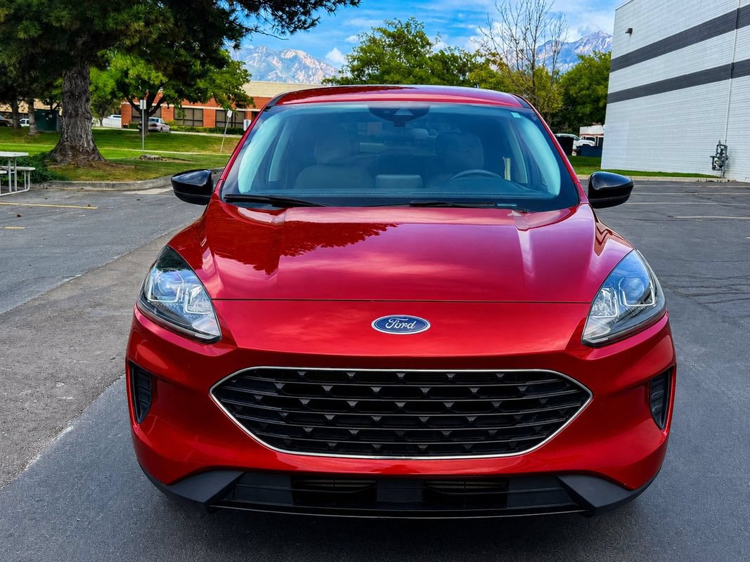Used 2022 Ford Escape SE w/ SE Sport Appearance Package FWD image 8