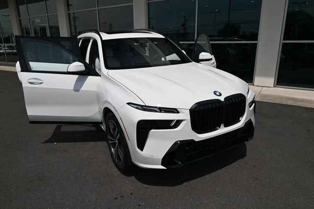 New 2027 BMW X7 xDrive40i w/ M Sport Package AWD/4WD image 38