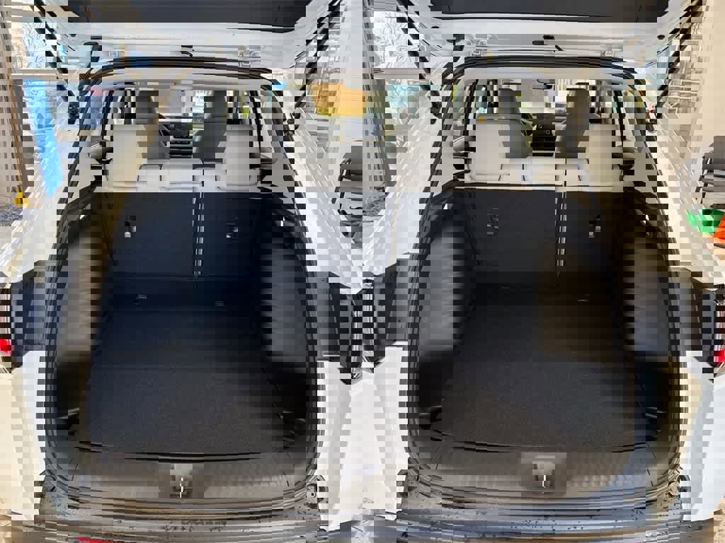 Certified 2025 Honda HR-V LX image 33