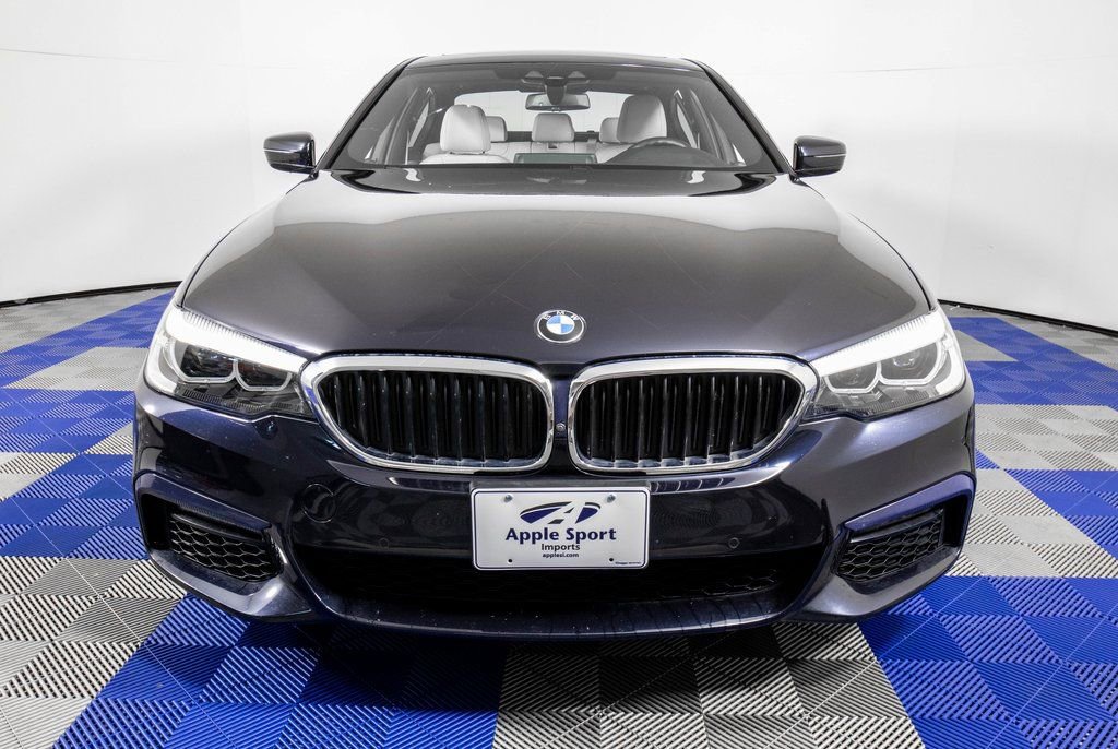 Used 2020 BMW 540i xDrive w/ M Sport Package image 2