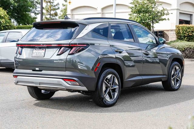 Certified 2025 Hyundai Tucson SEL AWD/4WD image 5