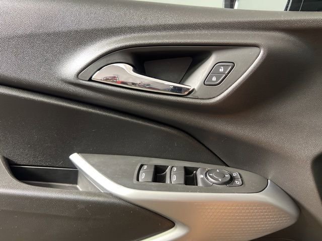 Used 2024 Chevrolet Trax RS image 25