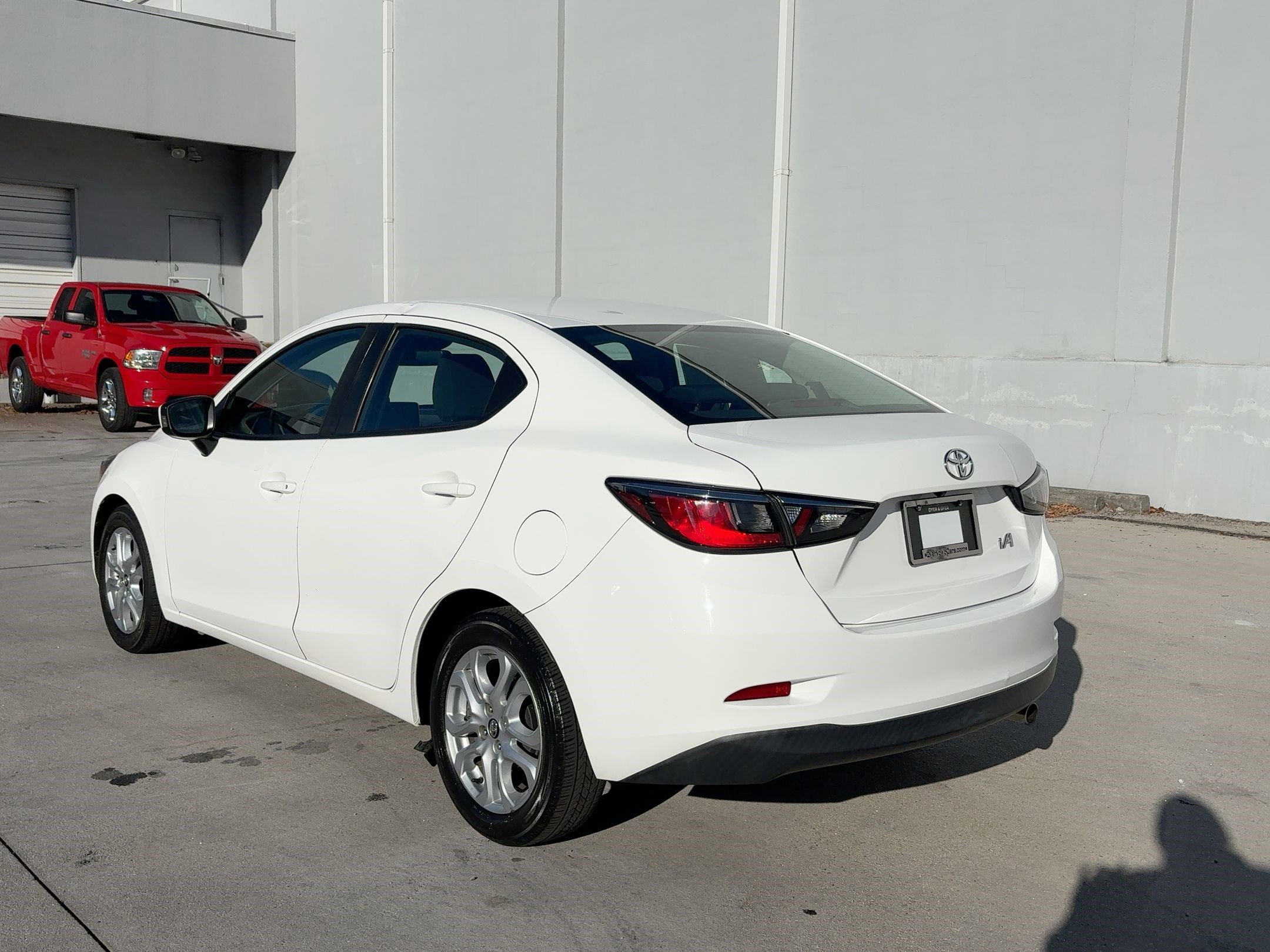 Used 2017 Toyota Yaris iA image 3