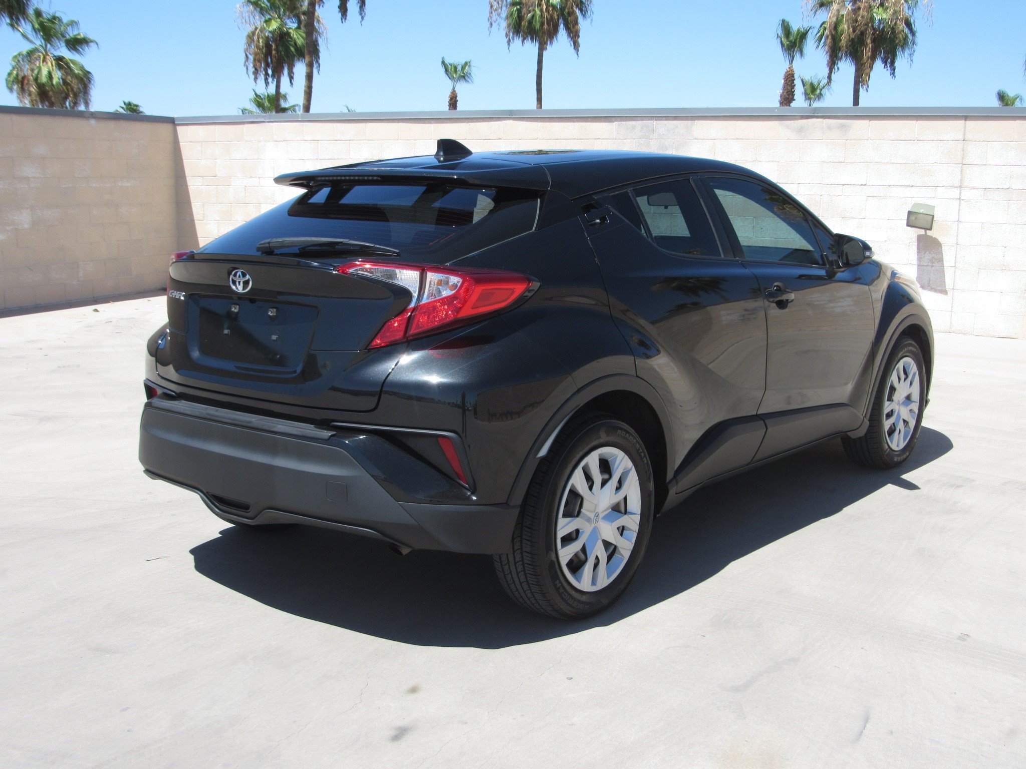 Used 2021 Toyota C-HR LE FWD image 5