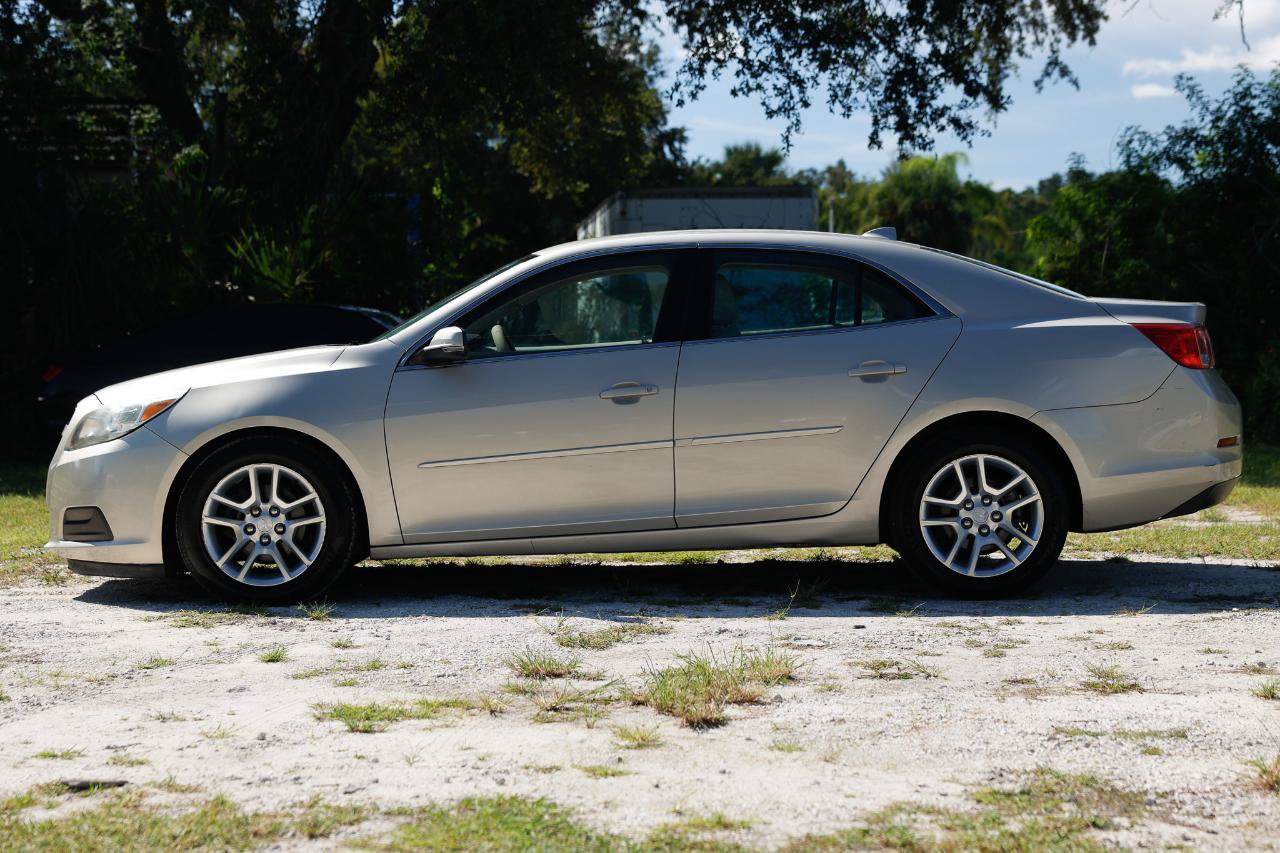 Used 2013 Chevrolet Malibu LT w/ Power Convenience Package FWD image 3
