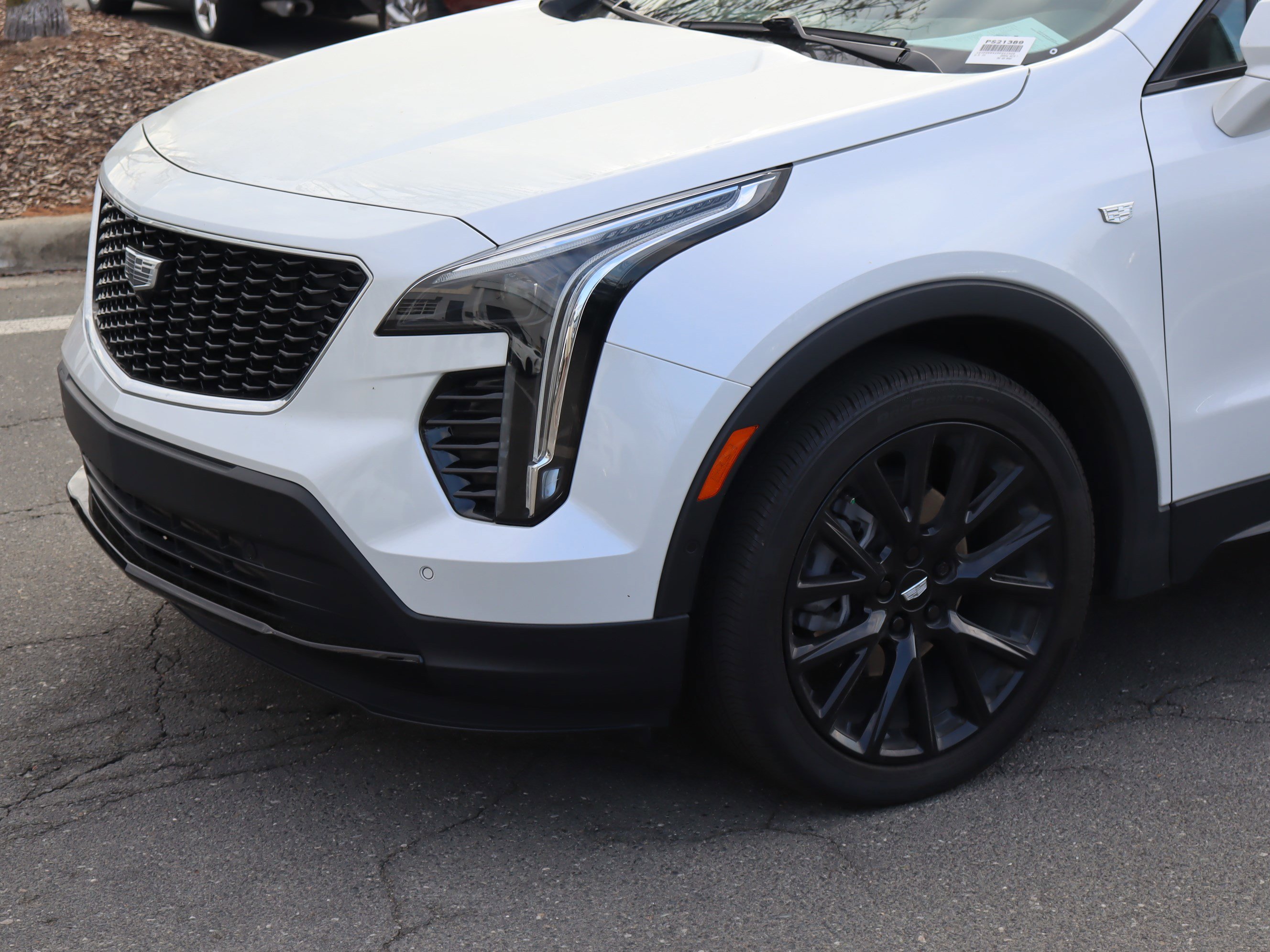 Used 2023 Cadillac XT4 Sport w/ LPO, Onyx Lite Package image 6