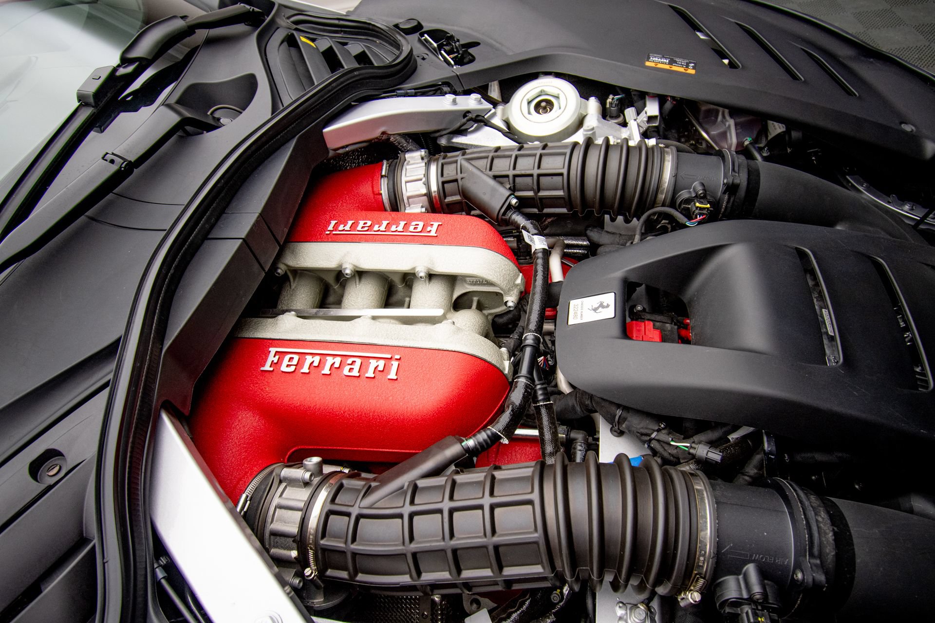 Used 2025 Ferrari Purosangue AWD/4WD image 57